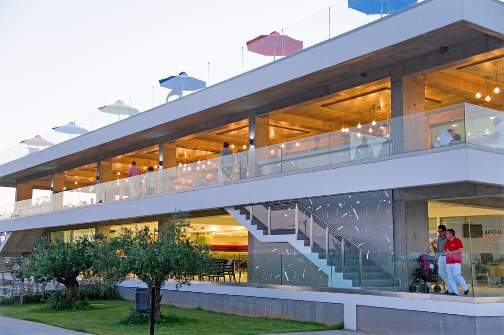 Buca Beach Resort Meszíni Kültér fotó