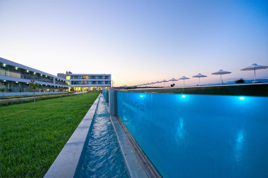 Buca Beach Resort Meszíni Kültér fotó