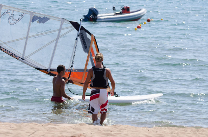 Buca Beach Resort Meszíni Kültér fotó