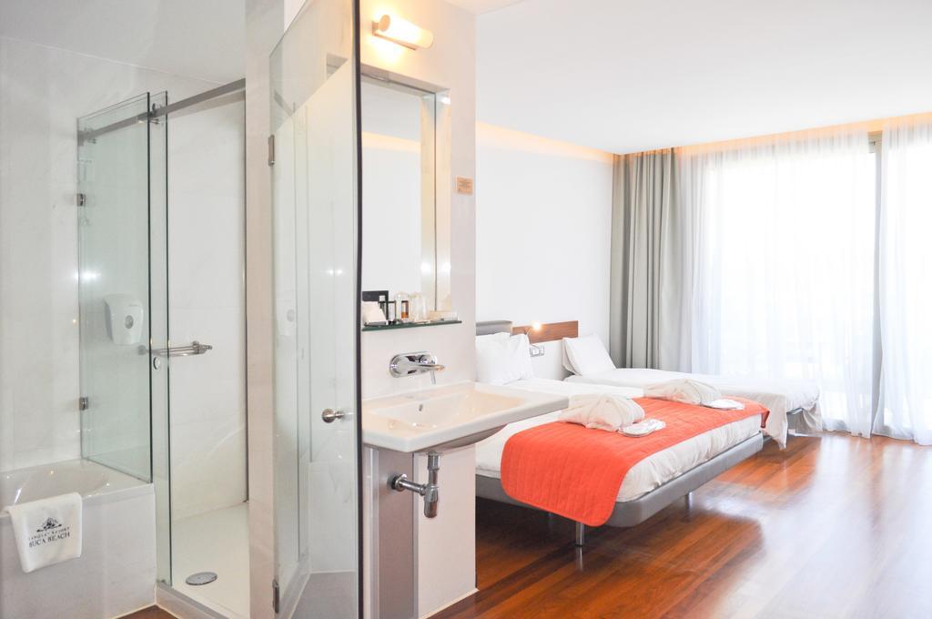 Buca Beach Resort Meszíni Kültér fotó