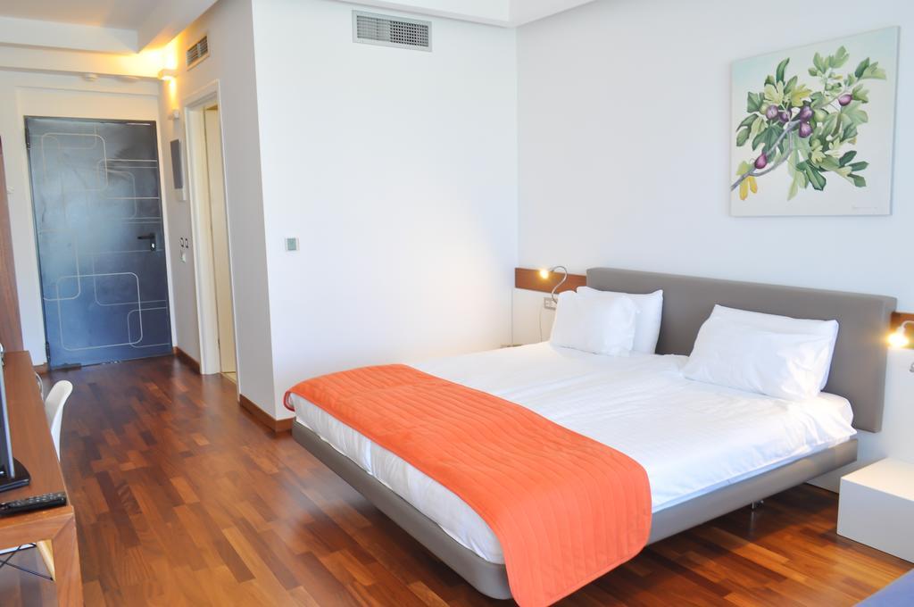 Buca Beach Resort Meszíni Kültér fotó
